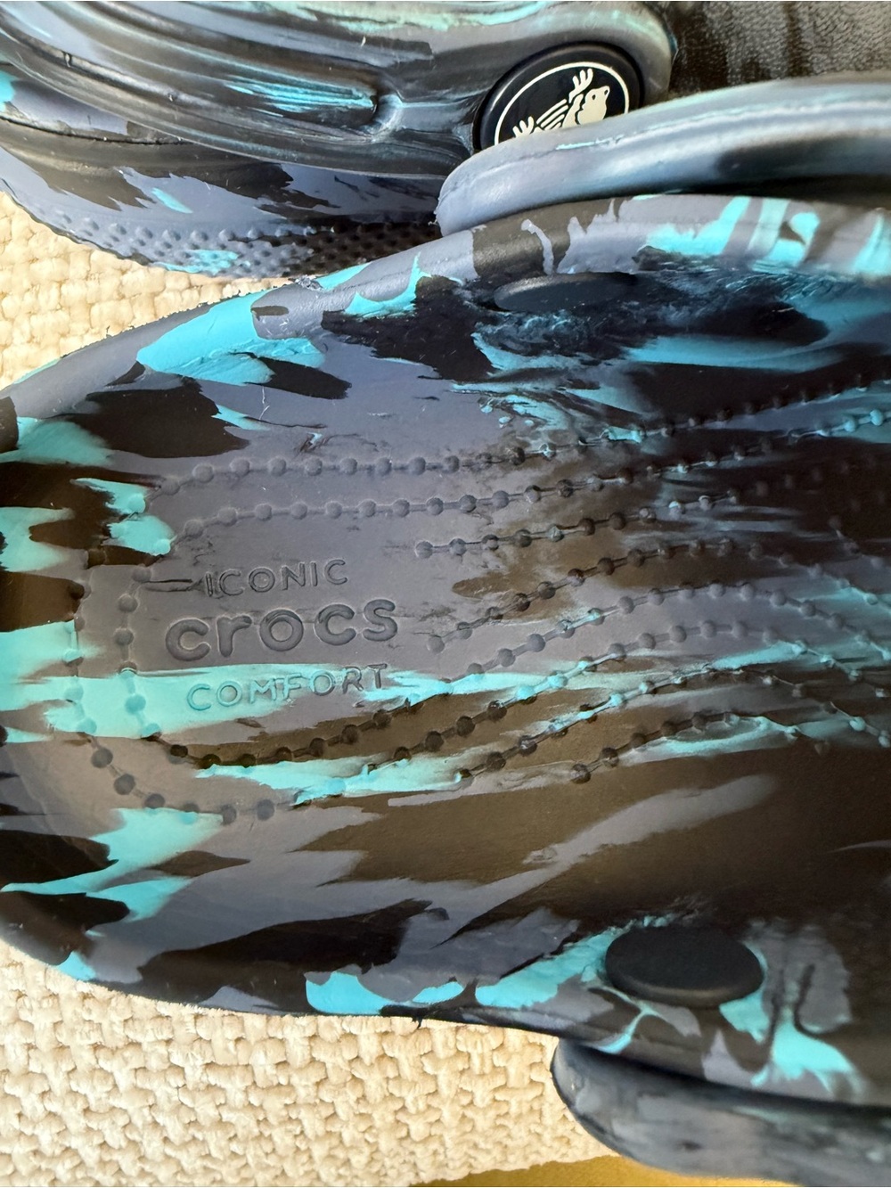 Crocs blue camo size 11 kids in EUC unisex - Picture 5 of 6
